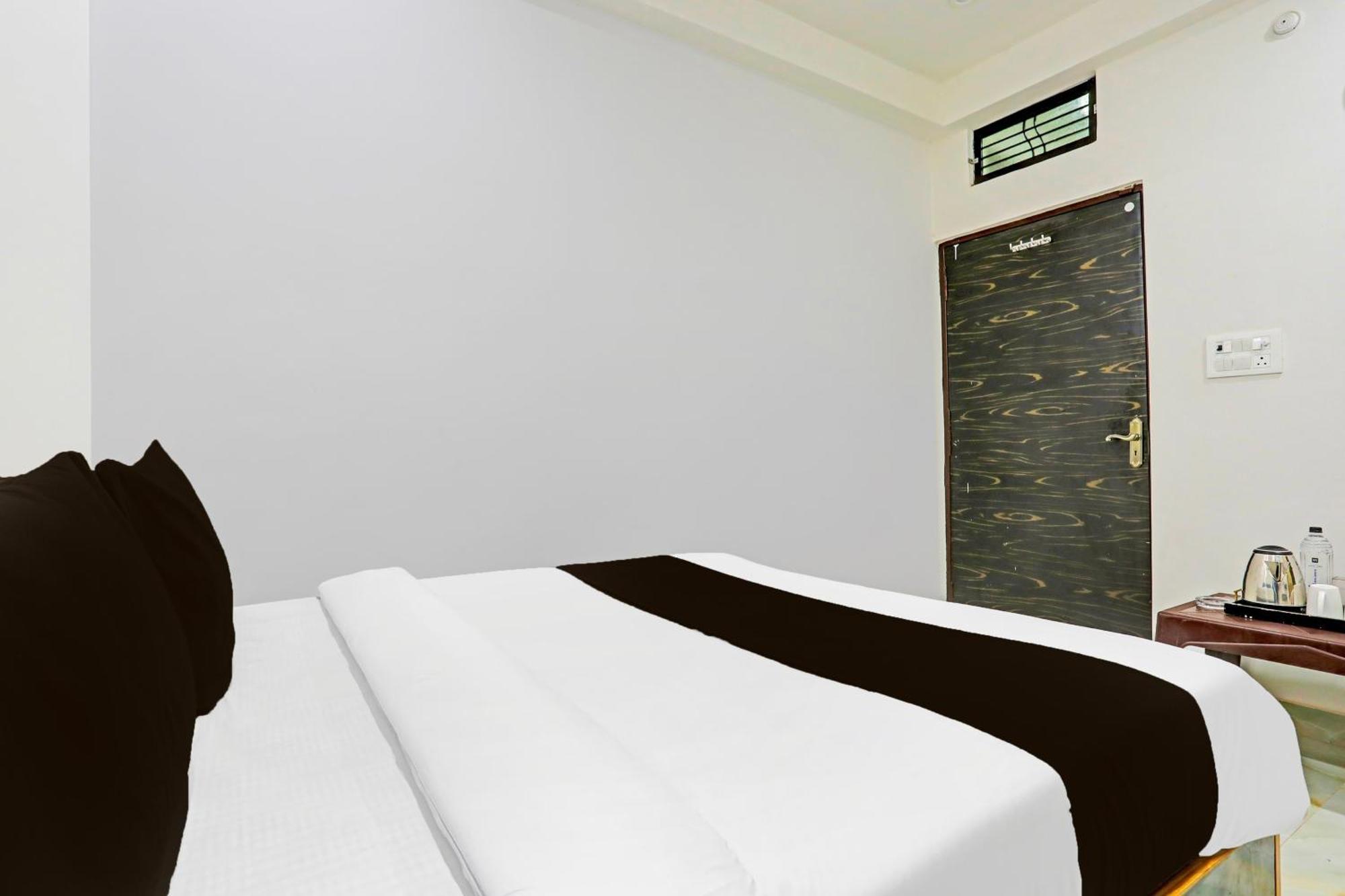 Hotel O The Maruti Paying Guest House Varanasi Exterior photo